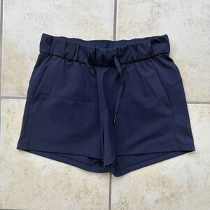 Lululemon On The Fly Short 2.5" Women's 4 Navy Blue Sweat Wick Stretch Mid Rise